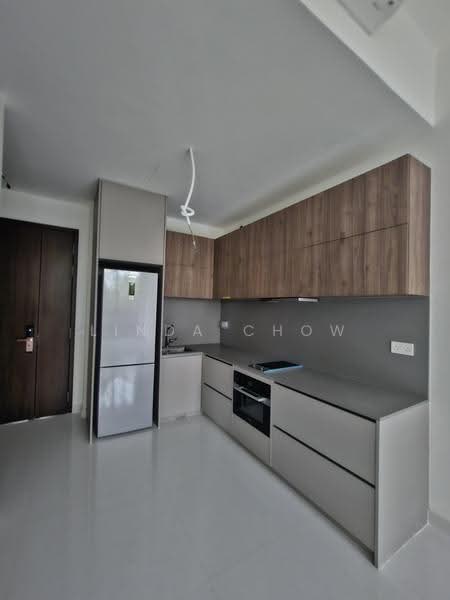Parksuites, 26 Holland Grove Road, Tanglin / Holland / Bukit Timah, 1 Bedroom, 592 sqft, Condominium For Sale, by Linda Chow, 500306670 - Kitchen - PropertyGuru.com.sg
