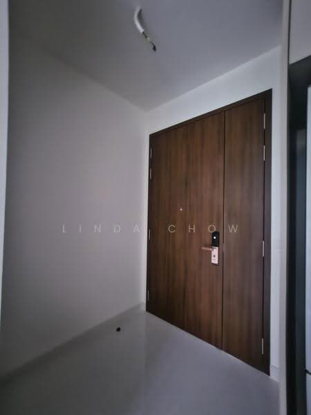 Parksuites, 26 Holland Grove Road, Tanglin / Holland / Bukit Timah, 1 Bedroom, 592 sqft, Condominium For Sale, by Linda Chow, 500306670 - Entrance - PropertyGuru.com.sg