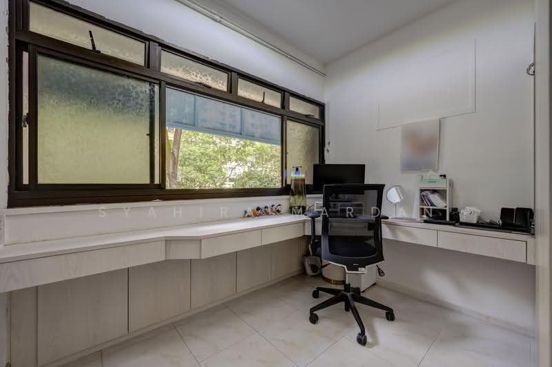 717 Tampines Street 72, 717 Tampines Street 72, Pasir Ris / Tampines, 3 Bedrooms, 1,076 sqft, HDB Flat For Sale, by Syahira Mardan, 500307042 - Study - PropertyGuru.com.sg