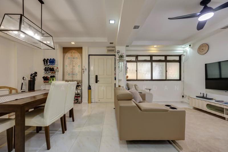 717 Tampines Street 72, 717 Tampines Street 72, Pasir Ris / Tampines, 3 Bedrooms, 1,076 sqft, HDB Flat For Sale, by Syahira Mardan, 500307042 - Living Room - PropertyGuru.com.sg