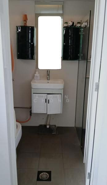 419 Choa Chu Kang Avenue 4, 419 Choa Chu Kang Avenue 4, Dairy Farm / Bukit Panjang / Choa Chu Kang, Room Rental, 100 sqft, HDB Flat For Rent, by Aiden Chong, 500307118 - Bathroom - PropertyGuru.com.sg