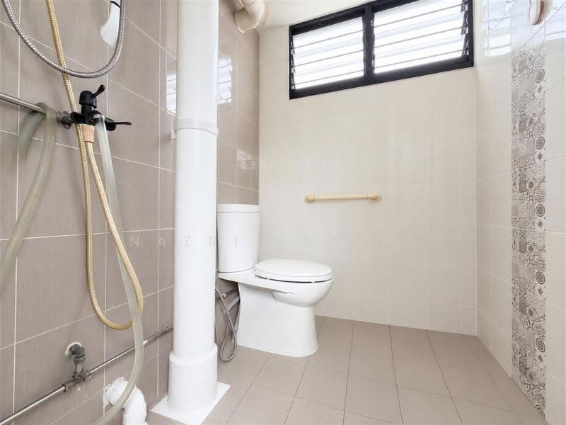 615 Bedok Reservoir Road, 615 Bedok Reservoir Road, Bedok / Upper East Coast, 3 Bedrooms, 1,001 sqft, HDB Flat For Sale, by Nazri Baobed, 500307223 - Bathroom - PropertyGuru.com.sg
