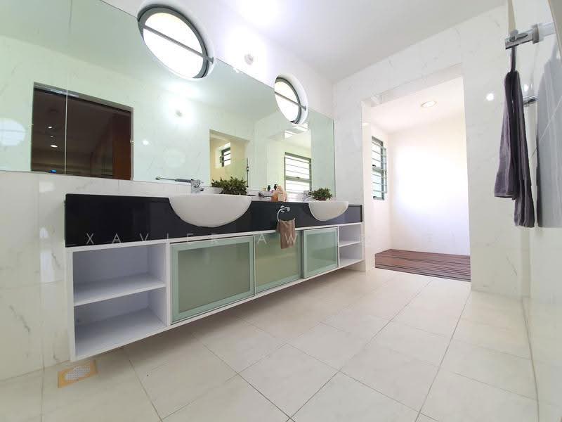 King Albert Park, King Albert Park, Clementi Park / Upper Bukit Timah, 4 Bedrooms, 10,225 sqft, Bungalow House For Rent, by Xavier Aw (欧伟廷), 500307230 - Bathroom - PropertyGuru.com.sg