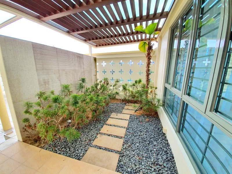 King Albert Park, King Albert Park, Clementi Park / Upper Bukit Timah, 4 Bedrooms, 10,225 sqft, Bungalow House For Rent, by Xavier Aw (欧伟廷), 500307230 - Exterior - PropertyGuru.com.sg