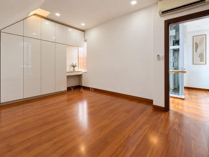Beautifully Rebuilt Semi-D | 6 Ensuites | Private Lift & Basement | Fireworks View, Hougang / Punggol / Sengkang, 7 Bedrooms, 5,880 sqft, Semi-Detached House For Sale, by Ryan Heng, 500307479 - Interior - PropertyGuru.com.sg