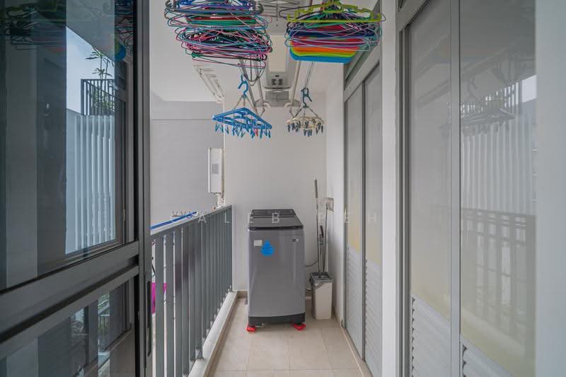 Signature At Yishun, 33 Yishun Street 51, Sembawang / Yishun, 3 Bedrooms, 1,098 sqft, Condominium For Sale, by Caleb Peh, 500307484 - Yard, Utility Room & WC - PropertyGuru.com.sg