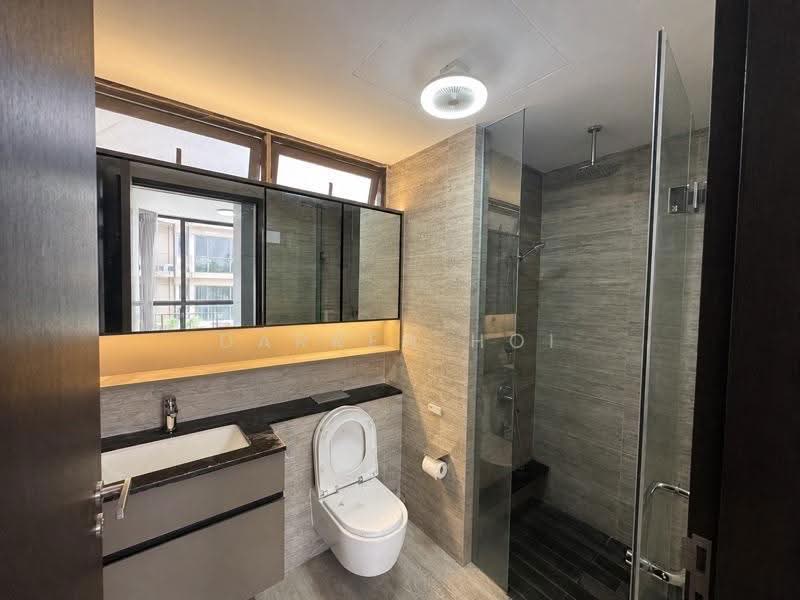 Master bedroom toilet