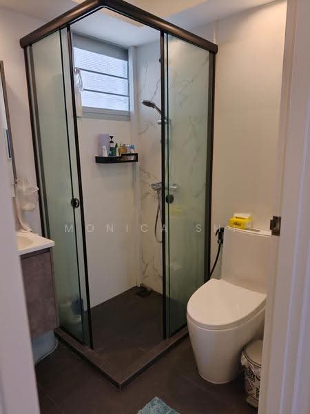 448A Bukit Batok West Avenue 9, 448A Bukit Batok West Avenue 9, Dairy Farm / Bukit Panjang / Choa Chu Kang, Room Rental, 100 sqft, HDB Flat For Rent, by Monica Shi, 500307622 - Bathroom - PropertyGuru.com.sg