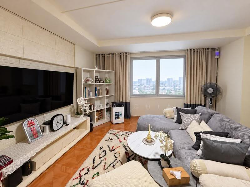 280 Tampines Street 22, 280 Tampines Street 22, Pasir Ris / Tampines, Room Rental, 145 sqft, HDB Flat For Rent, by Delia Chia, 500307742 - Living Room - PropertyGuru.com.sg