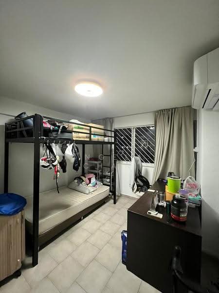 216 Jurong East Street 21, 216 Jurong East Street 21, Boon Lay / Jurong / Tuas, Room Rental, 350 sqft, HDB Flat For Rent, by Angela Chan, 500307749 - Bedroom - PropertyGuru.com.sg