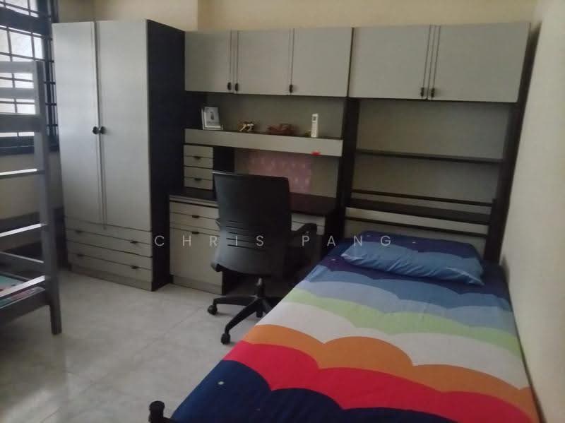 717 Tampines Street 72, 717 Tampines Street 72, Pasir Ris / Tampines, Room Rental, 180 sqft, HDB Flat For Rent, by Chris Pang, 500307761 - Bedroom - PropertyGuru.com.sg