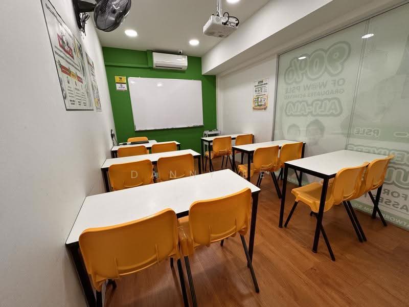 284 Bishan Street 22, 284 Bishan Street 22, Ang Mo Kio / Bishan / Thomson, 650 sqft, Shop / Shophouse For Rent, by Danny Ee, 500307904 - Study - CommercialGuru.com.sg