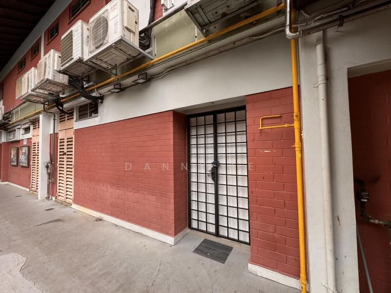 284 Bishan Street 22, 284 Bishan Street 22, Ang Mo Kio / Bishan / Thomson, 650 sqft, Shop / Shophouse For Rent, by Danny Ee, 500307904 - Exterior - CommercialGuru.com.sg