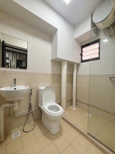 980D Buangkok Crescent, 980D Buangkok Crescent, Hougang / Punggol / Sengkang, 3 Bedrooms, 1,184 sqft, HDB Flat For Sale, by Jason Oon, 500307943 - Bathroom - PropertyGuru.com.sg
