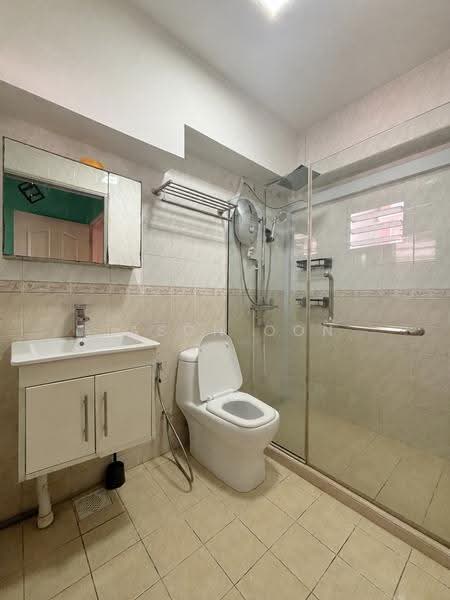 980D Buangkok Crescent, 980D Buangkok Crescent, Hougang / Punggol / Sengkang, 3 Bedrooms, 1,184 sqft, HDB Flat For Sale, by Jason Oon, 500307943 - Bathroom - PropertyGuru.com.sg