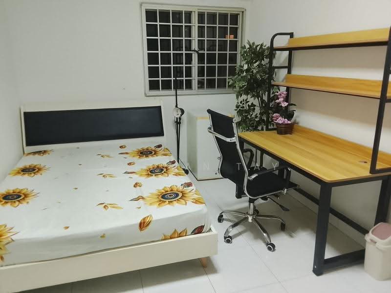 102 Gangsa Road, 102 Gangsa Road, Dairy Farm / Bukit Panjang / Choa Chu Kang, Room Rental, 100 sqft, HDB Flat For Rent, by Tristan Tay, 500308197 - Bedroom - PropertyGuru.com.sg