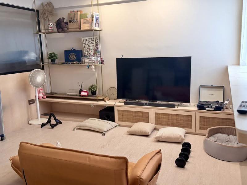 12 Holland Avenue, 12 Holland Avenue, Tanglin / Holland / Bukit Timah, 2 Bedrooms, 700 sqft, HDB Flat For Rent, by MD Lim, 500308268 - Living Room - PropertyGuru.com.sg
