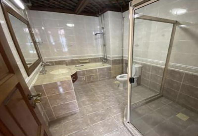 Niven Road Conservation House, Niven Road, Orchard / River Valley, 3 Bedrooms, 2,551 sqft, Conservation House For Rent, by Rachel Ang, 500308301 - Bathroom - PropertyGuru.com.sg