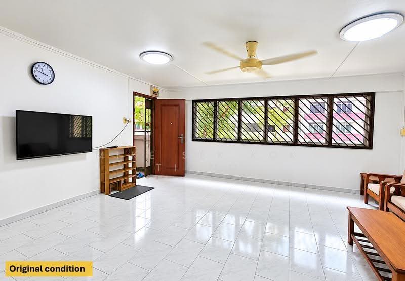 650 Hougang Avenue 8, 650 Hougang Avenue 8, Hougang / Punggol / Sengkang, 3 Bedrooms, 1,119 sqft, HDB Flat For Sale, by Mike Sek Kok Tiong, 500308586 - Living Room - PropertyGuru.com.sg