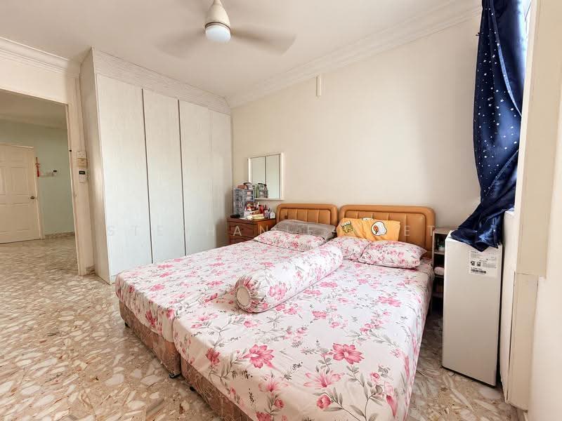 828 Tampines Street 81, 828 Tampines Street 81, Pasir Ris / Tampines, 2 Bedrooms, 883 sqft, HDB Flat For Sale, by Stephanie Kuet LY, 500308632 - PropertyGuru.com.sg