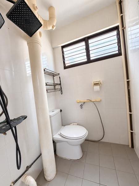 828 Tampines Street 81, 828 Tampines Street 81, Pasir Ris / Tampines, 2 Bedrooms, 883 sqft, HDB Flat For Sale, by Stephanie Kuet LY, 500308632 - PropertyGuru.com.sg