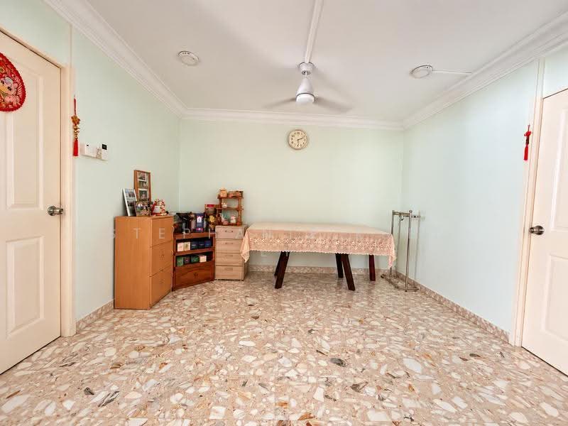 828 Tampines Street 81, 828 Tampines Street 81, Pasir Ris / Tampines, 2 Bedrooms, 883 sqft, HDB Flat For Sale, by Stephanie Kuet LY, 500308632 - PropertyGuru.com.sg
