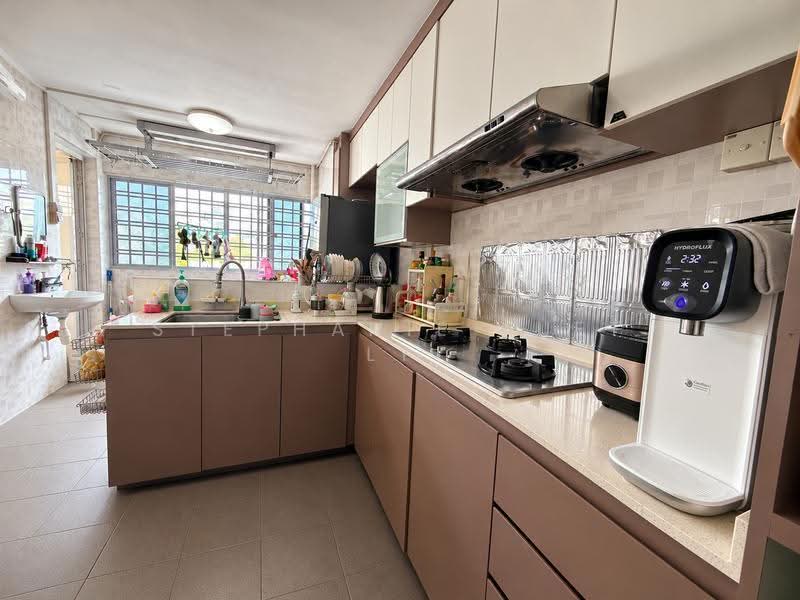 828 Tampines Street 81, 828 Tampines Street 81, Pasir Ris / Tampines, 2 Bedrooms, 883 sqft, HDB Flat For Sale, by Stephanie Kuet LY, 500308632 - PropertyGuru.com.sg