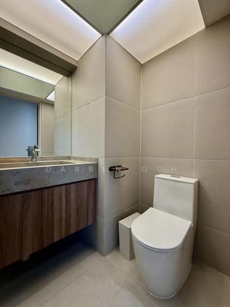 86 Dawson Road, 86 Dawson Road, Alexandra / Commonwealth, 3 Bedrooms, 893 sqft, HDB Flat For Rent, by Darren Goh, 500308735 - Master Bathroom - PropertyGuru.com.sg