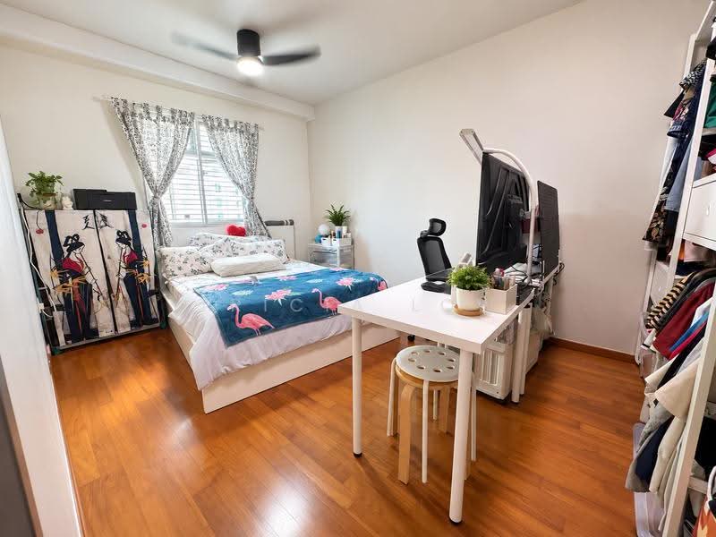34 Margaret Drive, 34 Margaret Drive, Alexandra / Commonwealth, 4 Bedrooms, 1,162 sqft, HDB Flat For Sale, by Tricia Low, 500308740 - Master Bedroom - PropertyGuru.com.sg
