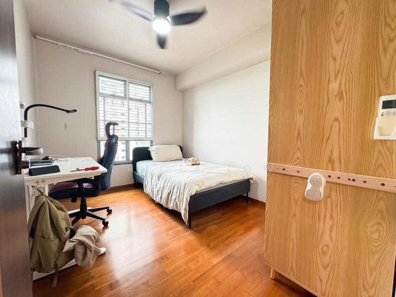 34 Margaret Drive, 34 Margaret Drive, Alexandra / Commonwealth, 4 Bedrooms, 1,162 sqft, HDB Flat For Sale, by Tricia Low, 500308740 - Common Bedroom - PropertyGuru.com.sg