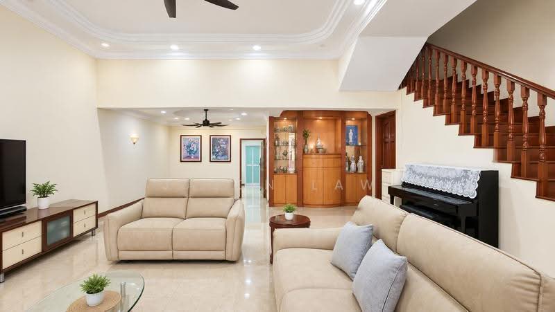 Yunnan Gardens, Yunnan Walk 1, Boon Lay / Jurong / Tuas, 5 Bedrooms, 3,000 sqft, Terraced House For Rent, by Jason Law, 500308985 - Living Room - PropertyGuru.com.sg