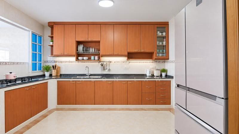 Yunnan Gardens, Yunnan Walk 1, Boon Lay / Jurong / Tuas, 5 Bedrooms, 3,000 sqft, Terraced House For Rent, by Jason Law, 500308985 - Kitchen - PropertyGuru.com.sg