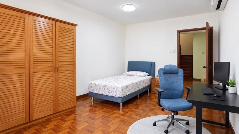 Yunnan Gardens, Yunnan Walk 1, Boon Lay / Jurong / Tuas, 5 Bedrooms, 3,000 sqft, Terraced House For Rent, by Jason Law, 500308985 - Bedroom - PropertyGuru.com.sg