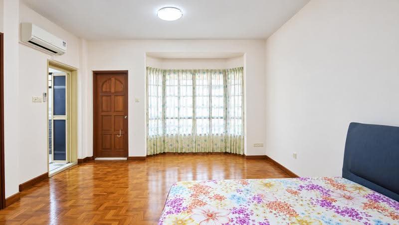 Yunnan Gardens, Yunnan Walk 1, Boon Lay / Jurong / Tuas, 5 Bedrooms, 3,000 sqft, Terraced House For Rent, by Jason Law, 500308985 - Bedroom - PropertyGuru.com.sg
