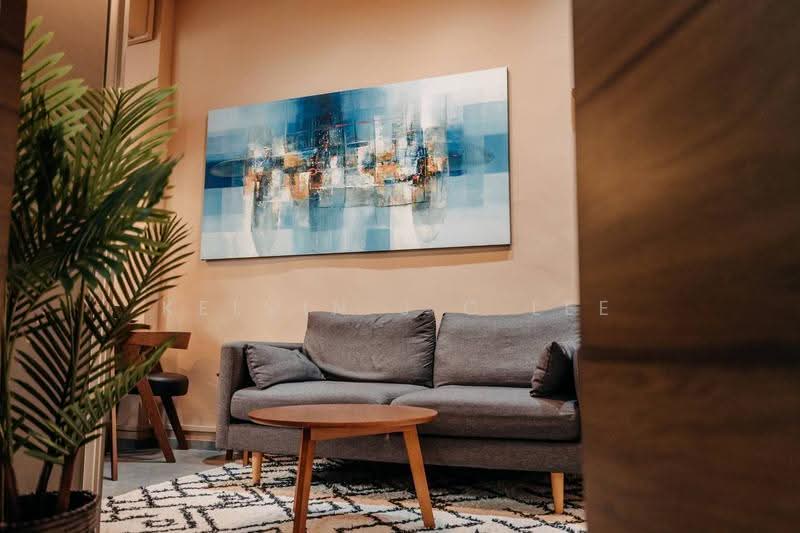 Eng Aun Mansion, 314 - 314C Thomson Road, Newton / Novena, 2 Bedrooms, 1,001 sqft, Walk-up Apartment For Sale, by Kelvin J.C Lee, 500309424 - Living Room - PropertyGuru.com.sg