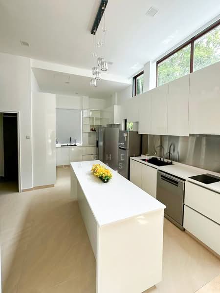 Balinese Style Sentosa Bungalow, Ocean Drive, 6 Bedrooms, 6,000 sqft, Bungalow House For Sale, by Michele Cabasug, 5447781 - PropertyGuru.com.sg