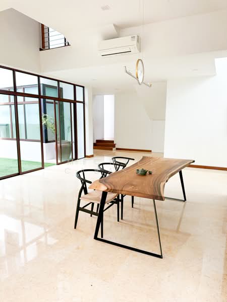 Balinese Style Sentosa Bungalow, Ocean Drive, 6 Bedrooms, 6,000 sqft, Bungalow House For Sale, by Michele Cabasug, 5447781 - PropertyGuru.com.sg