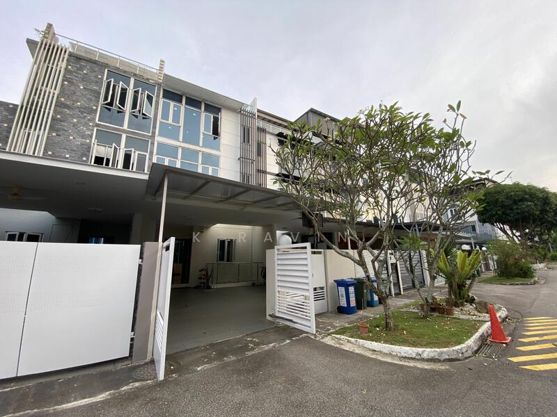 Wak Hassan Drive, Wak Hassan Drive, 5 Bedrooms, 1,821 sqft, Terraced House For Rent, by K Ravin, 5578728 - PropertyGuru.com.sg