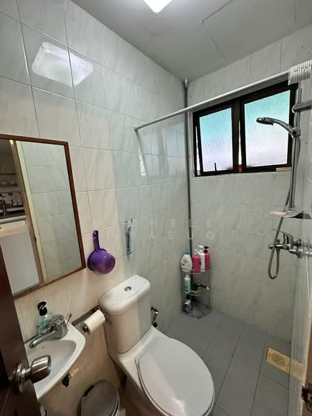 Charming Semi-D near Kheam Hock, Jalan Unggas, 4 Bedrooms, 3,800 sqft, Semi-Detached House For Rent, by Michele Cabasug, 5640087 - PropertyGuru.com.sg