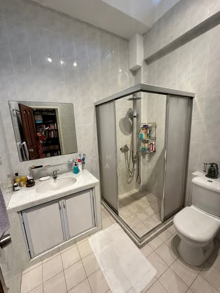 Charming Semi-D near Kheam Hock, Jalan Unggas, 4 Bedrooms, 3,800 sqft, Semi-Detached House For Rent, by Michele Cabasug, 5640087 - PropertyGuru.com.sg