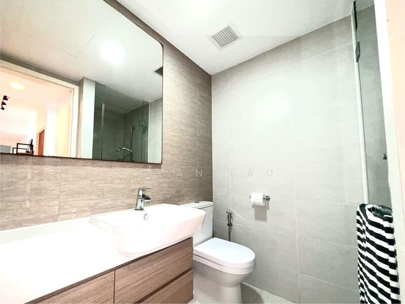 The Lakefront Residences, 46 Lakeside Drive, Room Rental, 150 sqft, Condominium For Rent, by Gevan Lau, 60000781 - Bathroom - PropertyGuru.com.sg