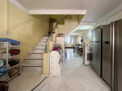 For Sale - 446 Hougang Avenue 8