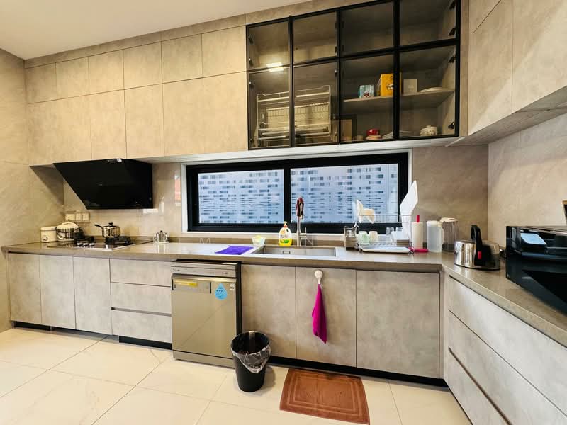 Very New Semi-D with Lift, huge for multi-generations, Serangoon Garden Estate - call 8130 3636 to view!, 8 Bedrooms, 9,700 sqft, Semi-Detached House For Sale, by Kim Yan 金燕, 60000937 - PropertyGuru.com.sg