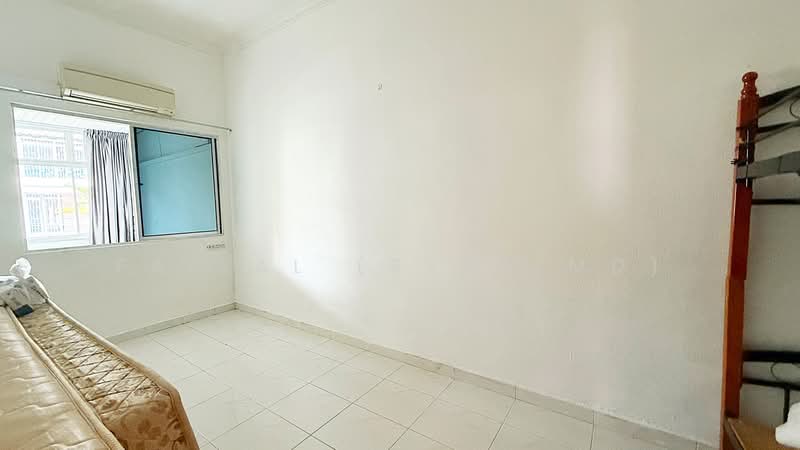 107H Highland Road, Highlang Road, 8 Bedrooms, 2,500 sqft, Corner Terrace For Sale, by Faisal (Ryan MD), 60001035 - Bedroom - PropertyGuru.com.sg