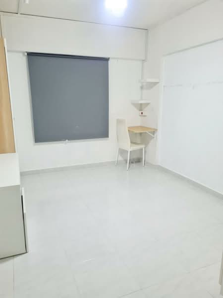 301 Ang Mo Kio Avenue 3, 301 Ang Mo Kio Avenue 3, Room Rental, 200 sqft, HDB Flat For Rent, by Justin Heng, 60001117 - Study - PropertyGuru.com.sg