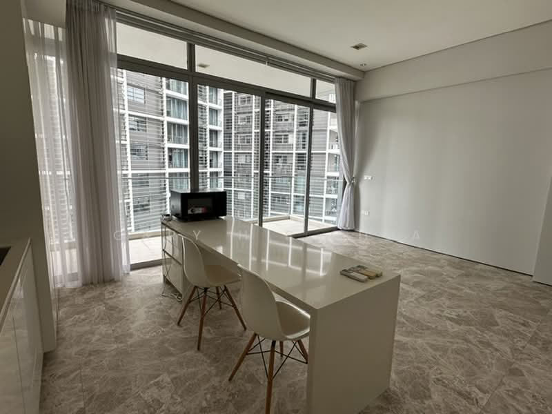 The Laurels @ Cairnhill Road, 38 Cairnhill Road, 2 Bedrooms, 883 sqft, Condominium For Rent, by Gary H S Chua, 60001202 - Living Room - PropertyGuru.com.sg