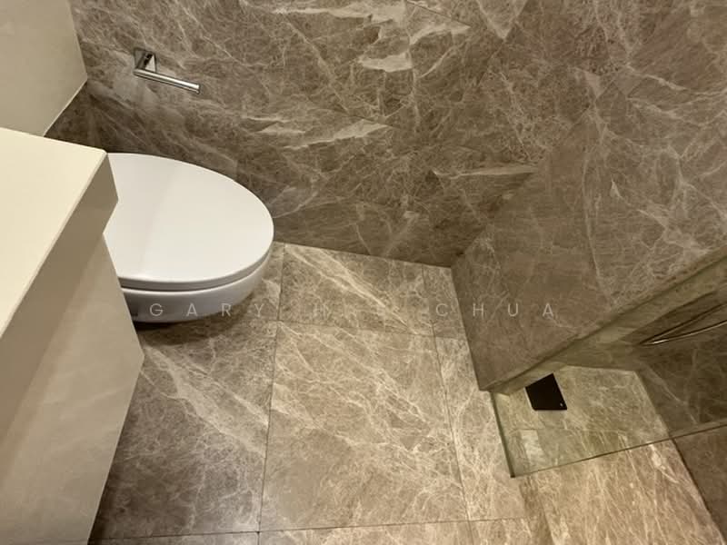 The Laurels @ Cairnhill Road, 38 Cairnhill Road, 2 Bedrooms, 883 sqft, Condominium For Rent, by Gary H S Chua, 60001202 - Bathroom - PropertyGuru.com.sg