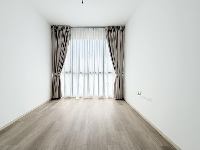 The Watergardens at Canberra, 37 Canberra Drive, 3 Bedrooms, 958 sqft, Condominium For Sale, by Tan Wei, 60001439 - Master Bedroom - PropertyGuru.com.sg