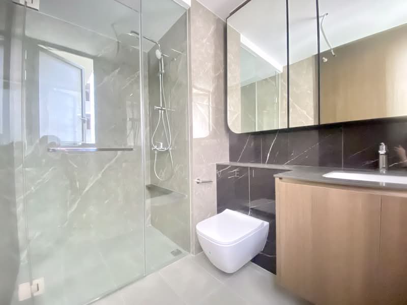 The Watergardens at Canberra, 37 Canberra Drive, 3 Bedrooms, 958 sqft, Condominium For Sale, by Tan Wei, 60001439 - Master Bathroom - PropertyGuru.com.sg
