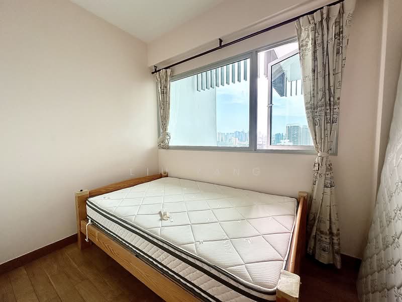 Eight Riversuites, 2 Whampoa East, 2 Bedrooms, 700 sqft, Condominium For Rent, by Liu Yang, 60001606 - Bedroom - PropertyGuru.com.sg